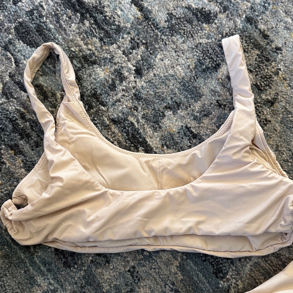 NWT PilyQ Shell Ring Side Ruched Bikini Set Size M - Picture 9 of 9